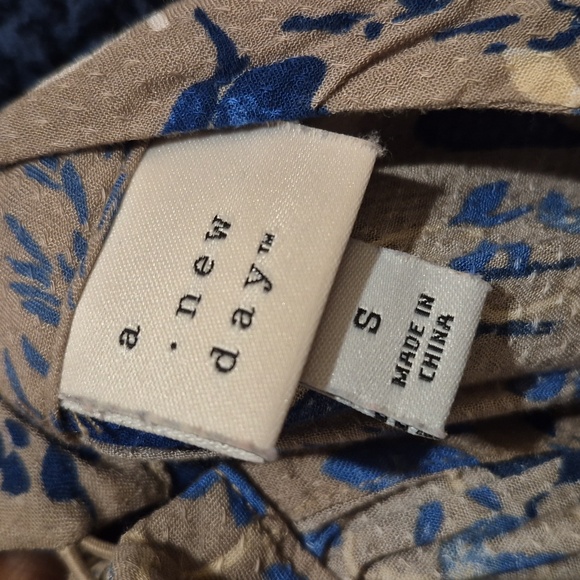 a new day Blue and Tan Floral Long Sleeve Dress - Small - Picture 3 of 3